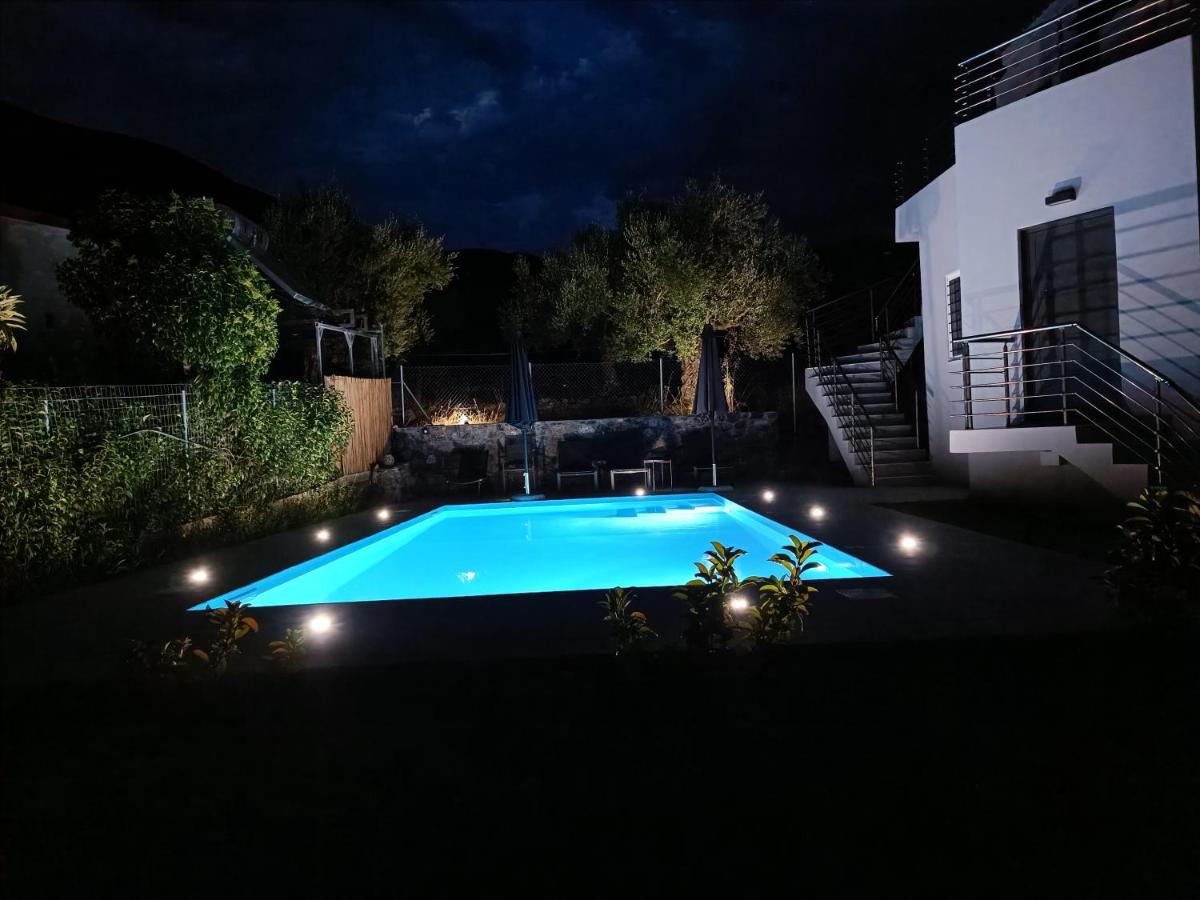 Evilenia Luxury Apartments Kalamata Extérieur photo