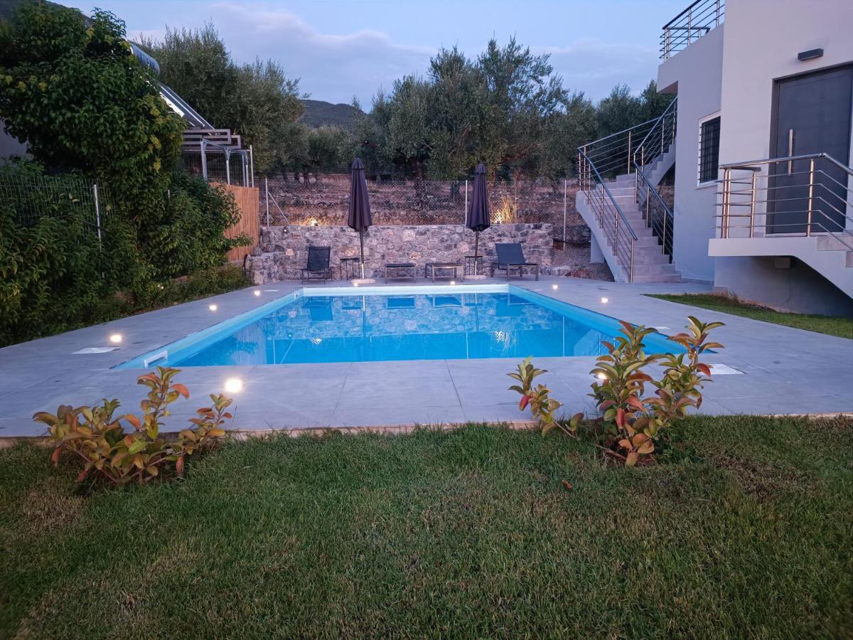 Evilenia Luxury Apartments Kalamata Extérieur photo
